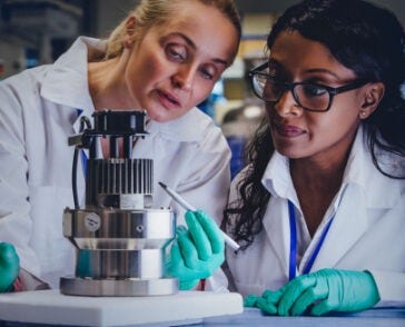 two female researchers in the lab